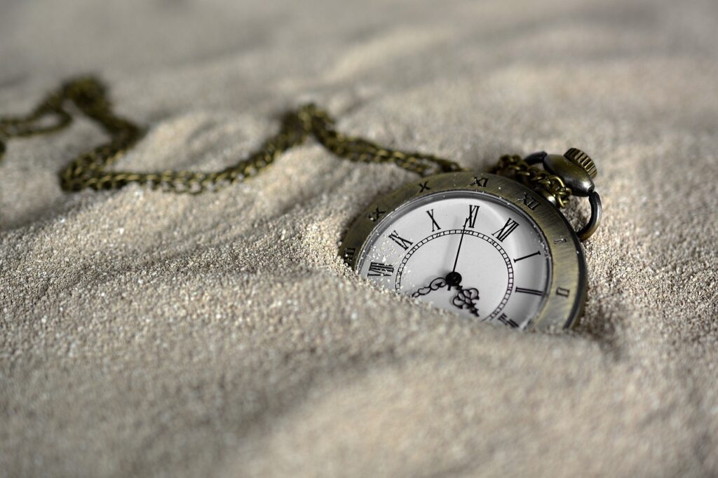 THE SECRECIES OF FATE: PATTERNS, TIME AND DESTINY - KNIGHT FREDEL 2 pocket watch 3156771 1280 1 1 1024x682 1